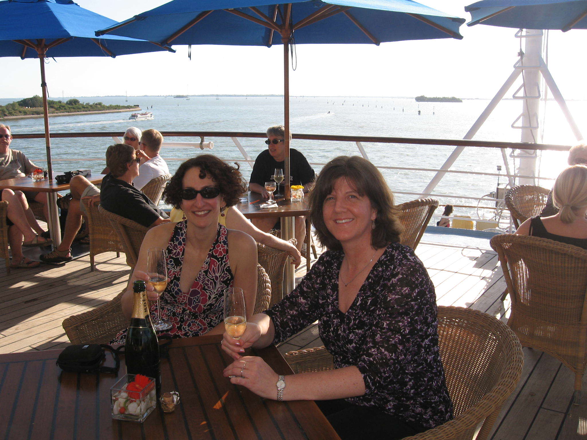 831-3-venice-sailaway-wendy-and-teresa 831-3-venice-sailaway-wendy-and-teresa