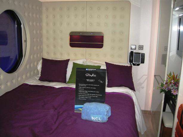 img_3179-studio-cabin-bed Studio Stateroom