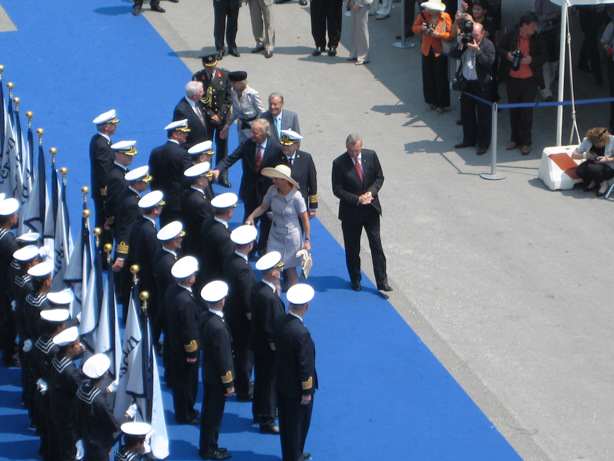 princess-arrives-greeted-by-stein-and-captains2 Princess Maxima's Arrival