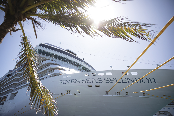 Bow of Regent Seven Seas Splendor